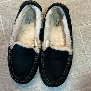 UGG Ansley Black Shearling Lined Moccasin Slippers Women’s Sz 9 #3312